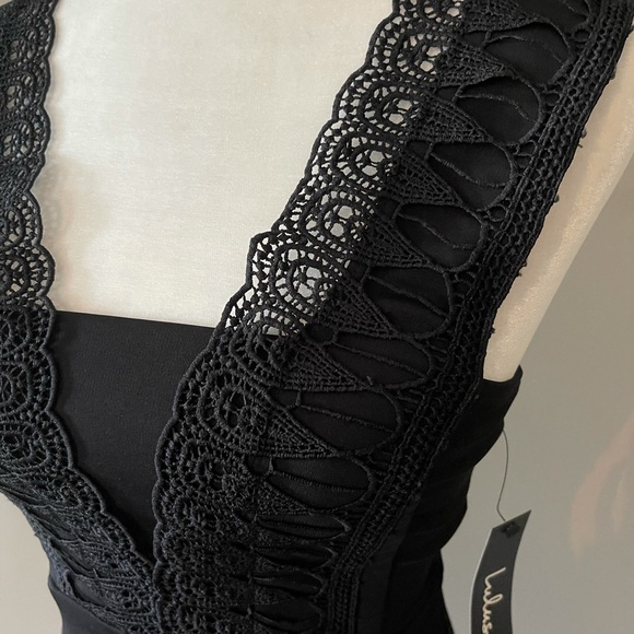NWT Lulu’s Black Lace Detail LBD Bodycon Dress - Picture 3 of 4